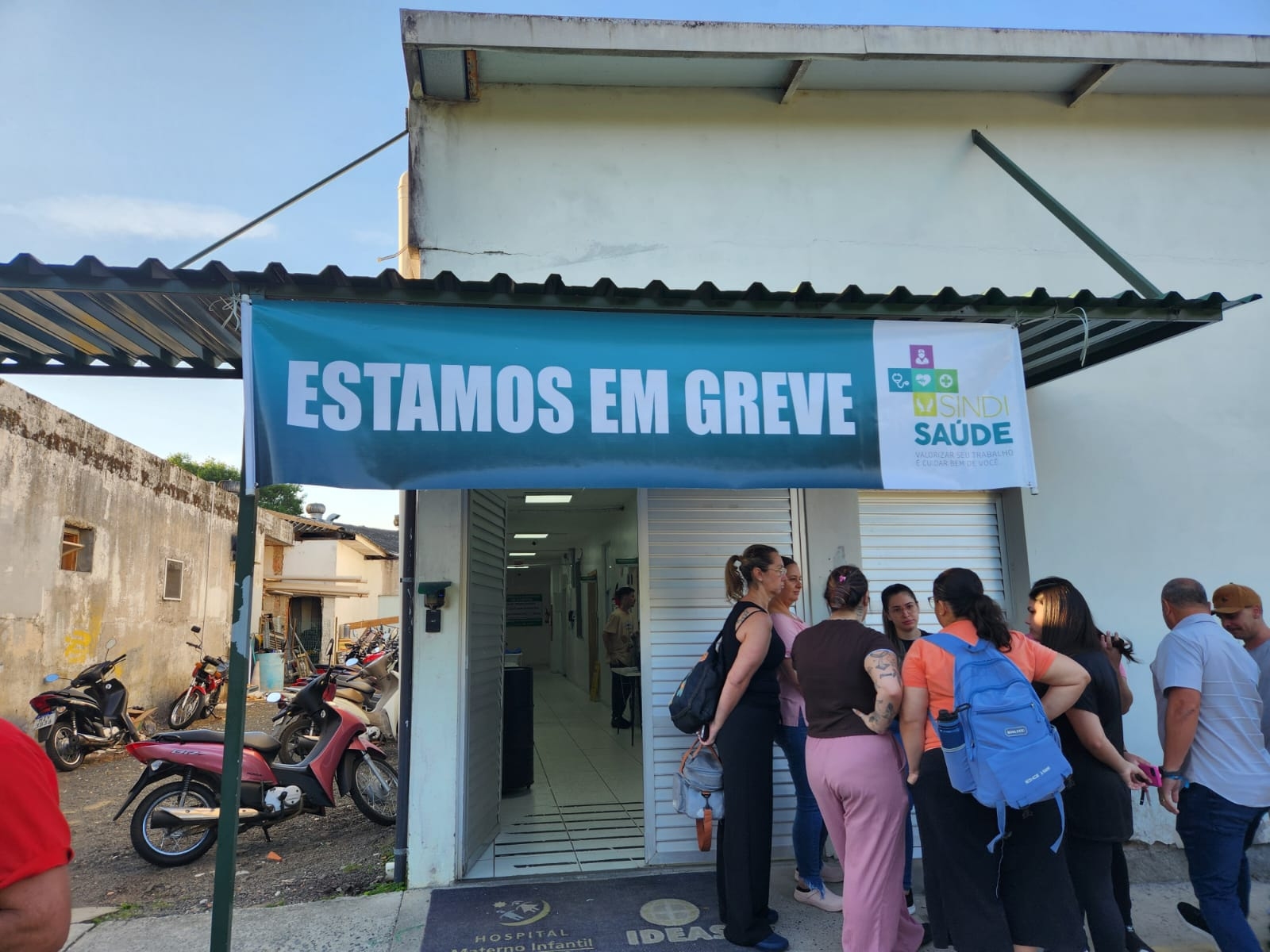 Em Assembleia, funcionários decidem manter a paralisação no Hospital Santa Catarina