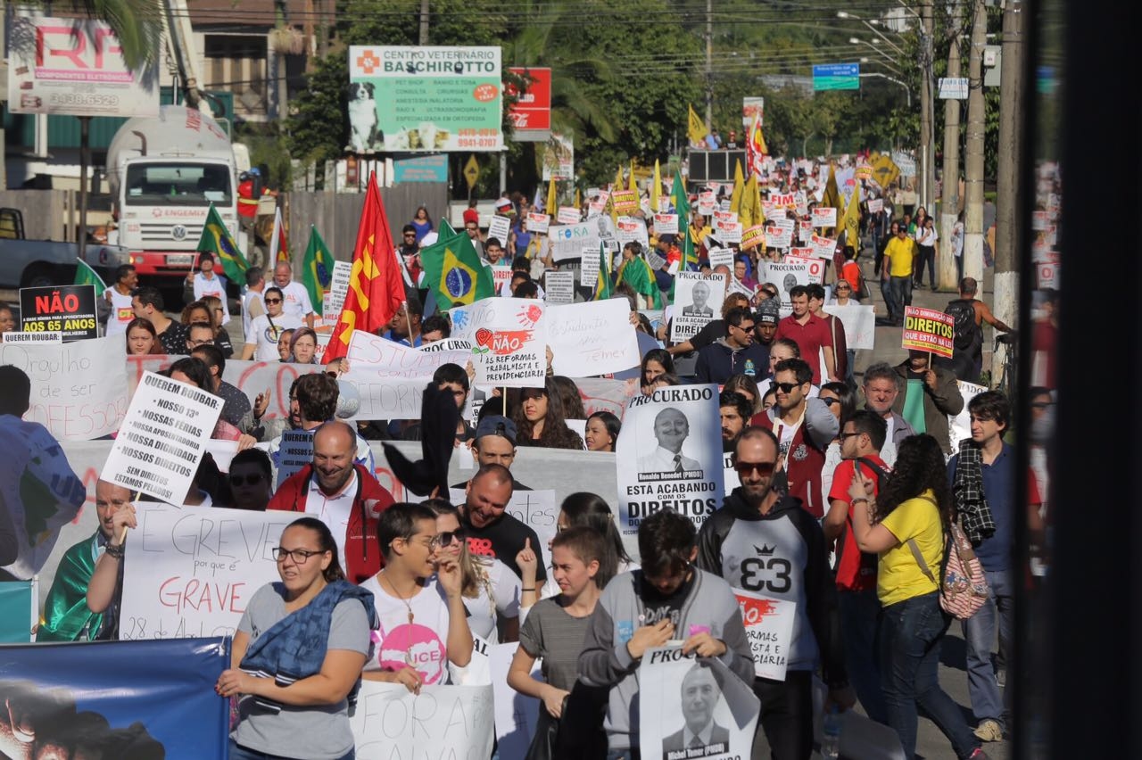 Trabalhadores unidos:Sexta-feira começa com Greve Geral em Criciúma