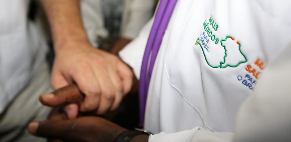 Saída de Cuba do Mais Médicos afeta 28 milhões de pessoas