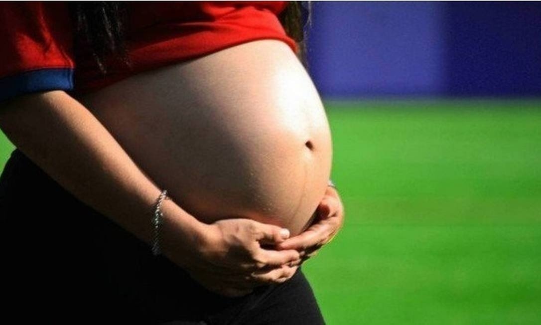 STF suspende regra da reforma trabalhista e proíbe grávida em local insalubre