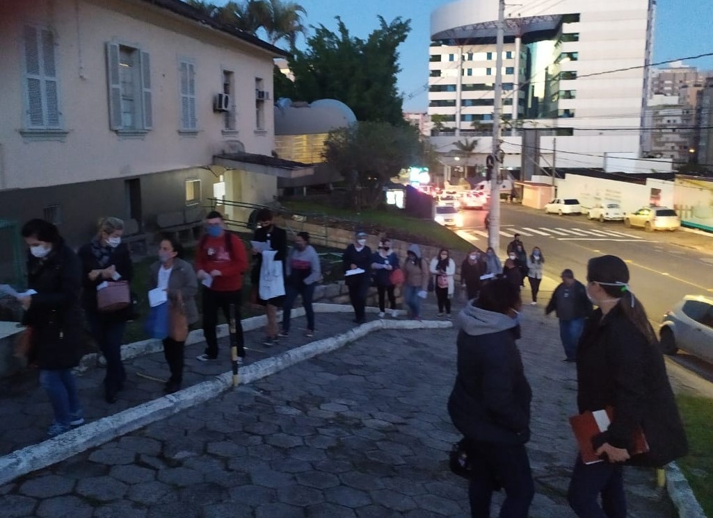  Sindisaúde denuncia aglomeração na entrada dos trabalhadores do Hospital São José
